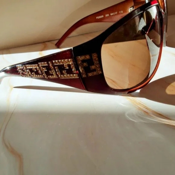 Fendi Women's Sunglasses FS355R Brown & Gold Excellent Preloved Condition - Picture 9 of 9